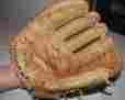 42-3228 Spalding Vintage Don Kessinger Baseball Glove Mitt Used