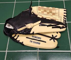 Tr1300nb Adidas 1300nb Black Yellow 13 Inches Right Hand Throw Glove Palm Leather Model Tr1300nb Adidas 1300nb Black Yellow 13 Inches Right Hand Throw Glove Palm Leather Model