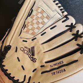 Tr1400a Adidas 1400a Slow Pitch Softball Glove 14 Inch Right Hand Throw Model Rht Tr1400a Adidas 1400a Slow Pitch Softball Glove 14 Inch Right Hand Throw Model Rht