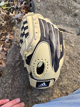 Ts1050nbb Adidas 194375446621 Youth Baseball Glove Game Ready Easy Close 10.5 Inch Left H Throw Ts1050nbb Adidas 194375446621 Youth Baseball Glove Game Ready Easy Close 10.5 Inch Left H Throw