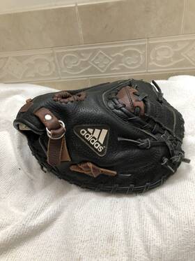 Trc-3150 Adidas Boys Fully Broken In Middle School 32 Inch Baseball Catchers Mitt Right Throw