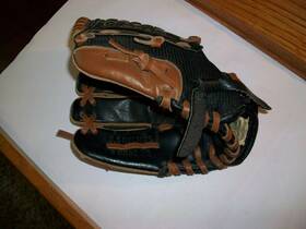 Ts9500br Adidas Youth Easy Close 9.5 Inch Baseball Glove Left Hand Thrower
