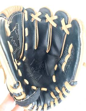 Ts9500sdy Adidas Eazy Close 9.5 Inch Youth Baseball Glove Rht Right Handed Throw Ts9500sdy Adidas Eazy Close 9.5 Inch Youth Baseball Glove Rht Right Handed Throw