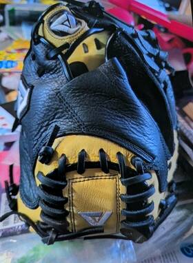 Apm43-rht Akadema Apm43 Torino Series 33 Inch Baseball Glove Catcher Rht Brown/tan Apm43-rht Akadema Apm43 Torino Series 33 Inch Baseball Glove Catcher Rht Brown/tan