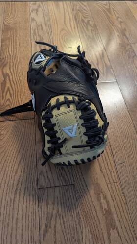 Asf441 Akadema Catchers Mitt 33 Inch