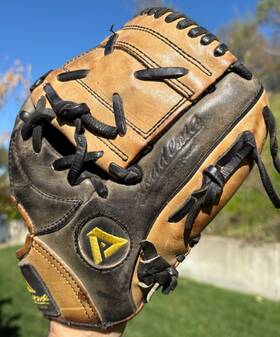 Atk7 Akadema 300 Torino Kip Leather Baseball Infield Pitcher 11.5 Inch Glove Mitt Atk7 Akadema 300 Torino Kip Leather Baseball Infield Pitcher 11.5 Inch Glove Mitt