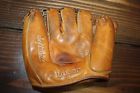 A9826 Baseball Tite " Wilson - 25315 Mitt Vintage Pocket "grip Softball Glove Usa