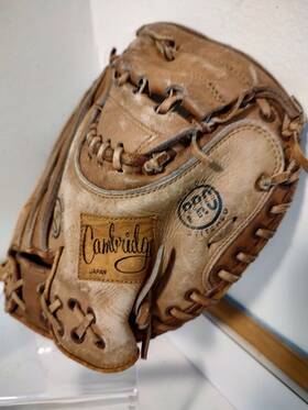 C909 Cambridge Vtg Catchers Mitt Japan Pro Model Custom Fit Center Cut V
