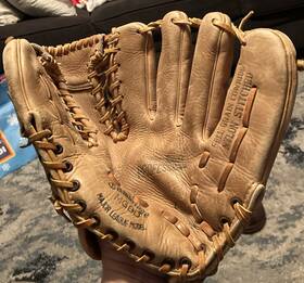 Mg8d Cambridge Left Hand Baseball Glove Model Vntg 1970-1980 S