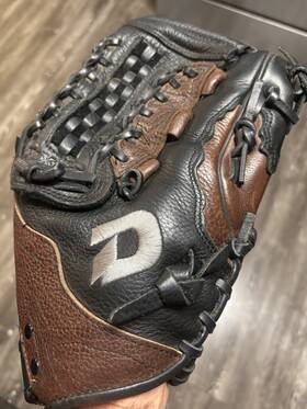 A0950v127 Demarini Voodoo 12 2/3 Inch Slowpitch Softball Glove A0950 Vd127 Ecco Nice