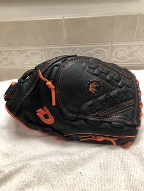 Wra8rs16di14 Demarini Insane 14 Inch Fully Broken In And Game Ready Softball Glove Right Hand Throw Wra8rs16di14 Demarini Insane 14 Inch Fully Broken In And Game Ready Softball Glove Right Hand Throw