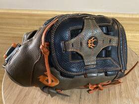 Wta08rb16dl1175 Demarini Insane 13 Inch Baseball/softball Glove Leather Right Hand Throw Rht