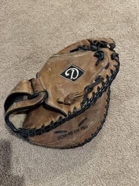 Dcm-fp-100 Diamond Pro Women S 33 Inch Broken In Softball Catchers Mitt Right Throw