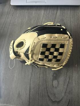 Dsg1150bb Dsg 196358672072 Eazy Close Left Hand Throw Youth Glove Tan Size 11.5 Inch