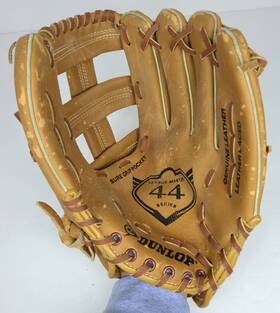 Lm-44 Dunlop 10 1/2 Inch League Master Series 44 Leather Baseball Glove Rht 889/044