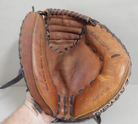 Easton 085925372739 Catchers Mitt Glove Ne 24 Professional Grade Steer Hide Rht