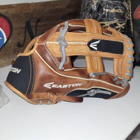 Emk1175 Easton 885002380967 11.75 Inch Mako -r T- Baseball Glove Emk1175 Easton 885002380967 11.75 Inch Mako -r T- Baseball Glove