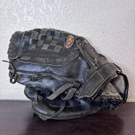 Bmx115b Easton Black Magic Leather Baseball Glove 11 1/2 Inch Pattern Lht Bmx115b Easton Black Magic Leather Baseball Glove 11 1/2 Inch Pattern Lht