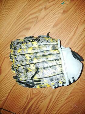 Hv110g Easton Baseball Glove Right Handed