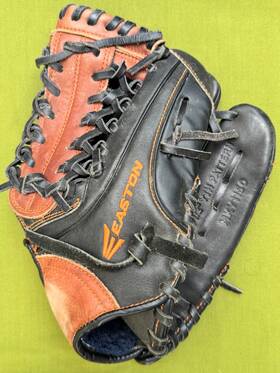 Mky1150 Easton Mako Pro Youth Baseball Glove 11 1/2 Inch Rht Black/brown Leather