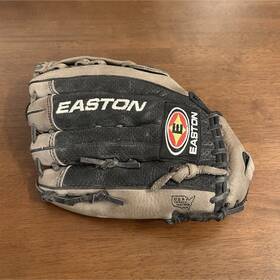 Easton Nat11gb Natural Series 11 Inch Left Hand Leather Glove Black/beige Strap