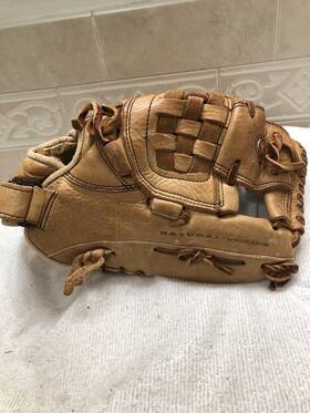 Nls13 Easton Fully Broken In Game Ready 13 Inch Softball Glove Right Hand Throw