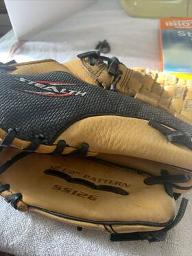 Ss126 Easton Stealth Series 12.5in Baseball Glove Rht Tan/black