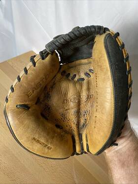 Ss2tb Easton Stealth Baseball Catchers Mitt Lh Throw Usa Steer Hide Ss2tb Easton Stealth Baseball Catchers Mitt Lh Throw Usa Steer Hide
