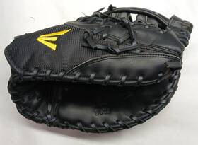 Svs3 Easton Salvo Barely Used 13 Inch Softball First Base Mit Right Throw