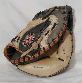 Ul24 Easton Ultra Lite Series 33 Inch Baseball Catchers Mitt Right Throw Rht