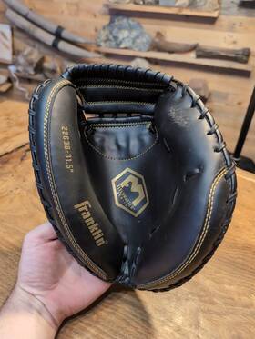 22638 Franklin 022395264843 31.5 Inch Black Catchers Mitt Fieldmaster Series Glove Rht 22638 Franklin 022395264843 31.5 Inch Black Catchers Mitt Fieldmaster Series Glove Rht