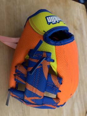 Strap8.5 Franklin 025725511952 Air Tech Baseball Glove Sportsyouth Orange Lime
