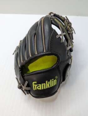 22612 Franklin Baseball Glove 11 Inch Field Master #22612 Black Right Hand Throw Very Good