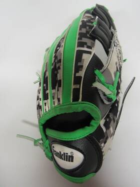 22845 Franklin Rtp Size 9.5 Inch Youth Teeball Baseball Glove Rht Black Green