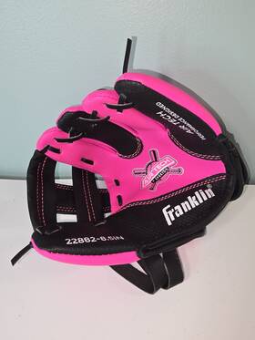 22882-8.5 Franklin My First Teeball Glove Easy Closure 8.5 Inch Pink