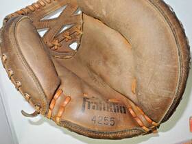 4255 Franklin Catchers Mitt The Backhander Rht Steerhide Vtg Glove Baseball 4255 Franklin Catchers Mitt The Backhander Rht Steerhide Vtg Glove Baseball