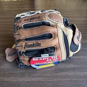 4384br Franklin Brown/black Baseball Glove 10 1/2 Inch Rh Player Goes On Left Hand