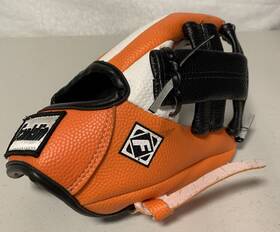 Franklin Sports 025725408672 8.5 Inch Rtp Tee-ball Performance Glove Right Hand Youth Orange Euc
