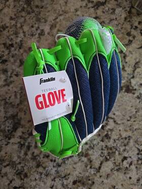 Franklin Sports 025725560882 9.5ftft Meshtek Baseball Glove Tee Ball New Franklin Sports 025725560882 9.5ftft Meshtek Baseball Glove Tee Ball New