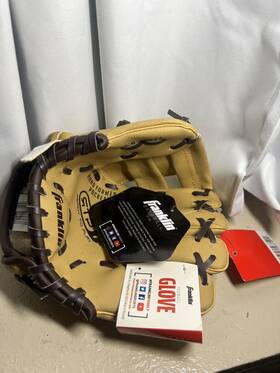 088-09-7788 Franklin Sports Rtp 8.5 Inch Tee Ball Baseball Glove Right-handed Mitt Beige