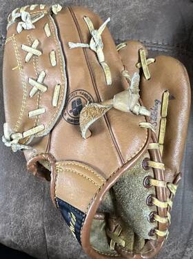 47-010 Goodwin Youth Baseball Glove Rht Right Hand Throw Size Approx 10 Inch Read