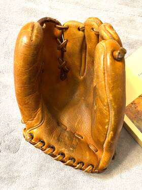 60-4078 Hawthorne Vintage Right Hand Baseball Glove #60-4078 Professional Model