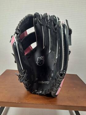 Hello Kitty 035011947211 Girls T-ball Glove Size 9.5 Inch Right Hand Throw Black And Pink