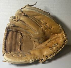 60-1674 Holiday 17h99 Vintage Pro Baseball 11 Inch Glove Mitt Top Grain Steerhide Rht 60-1674 Holiday 17h99 Vintage Pro Baseball 11 Inch Glove Mitt Top Grain Steerhide Rht