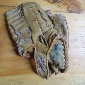Gamble1992 Impassa Vintage Baseball Glove Leather Made In Japan Right Hand Throw Gamble1992 Impassa Vintage Baseball Glove Leather Made In Japan Right Hand Throw