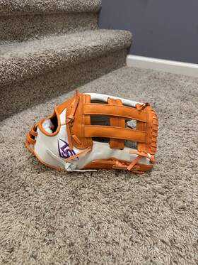 Louisville 772380703603 2025 Slugger Super Z Slowpitch Fielding Glove Orange/white Louisville 772380703603 2025 Slugger Super Z Slowpitch Fielding Glove Orange/white
