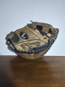 Fps204f Louisville Tps 33 Inch Fastpitch Softball Catchers Mitt Right Hand Throw Fps204f Louisville Tps 33 Inch Fastpitch Softball Catchers Mitt Right Hand Throw