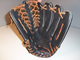 Fgstk5-1275 Louisville Slugger 044277051754 Glove 12.75 Inch 12 3/4 Black Rht Pro Series