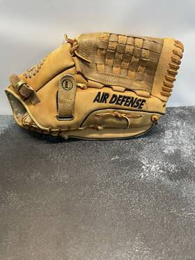 Ad1350 Louisville Slugger Tps 13.5 Inch In Air Defense Baseball Glove Nice Condition Ad1350 Louisville Slugger Tps 13.5 Inch In Air Defense Baseball Glove Nice Condition