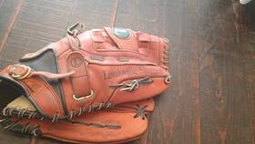 Agtps-1300 Louisville Slugger Player Series 13 Inch Baseball Leather Glove Agtps 1300 Rht Agtps-1300 Louisville Slugger Player Series 13 Inch Baseball Leather Glove Agtps 1300 Rht